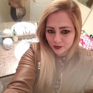 Meet your Posher, Esther